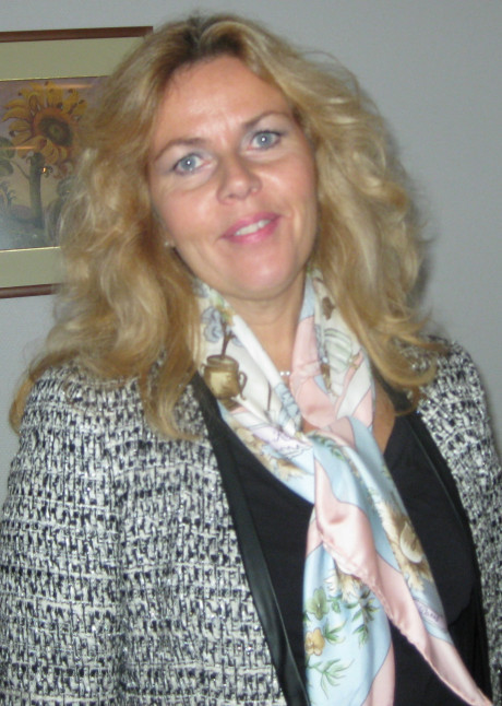 Det var en mycket engagerad och positiv Cecilia Wikstr&ouml;m, som m&ouml;tte de 23 ombuden fr&aring;n &auml;rkestiftet.