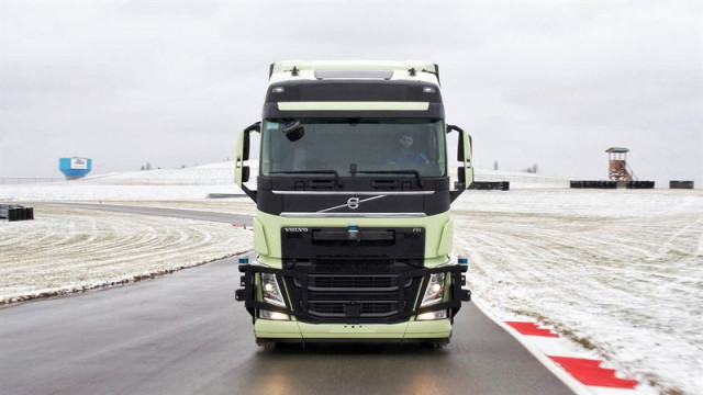 Volvo samarbetar med Aurora för att påskynda utvecklingen av autonoma transportlösningar .