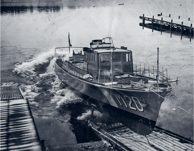 M 20 sjösätts den 1 december 1941 i Neglinge